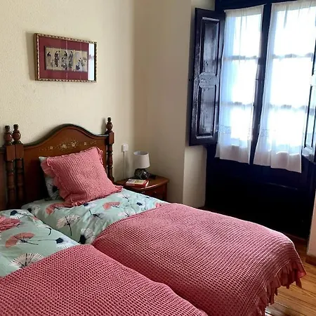 La Casona De Barganaz * Santiago Del Monte